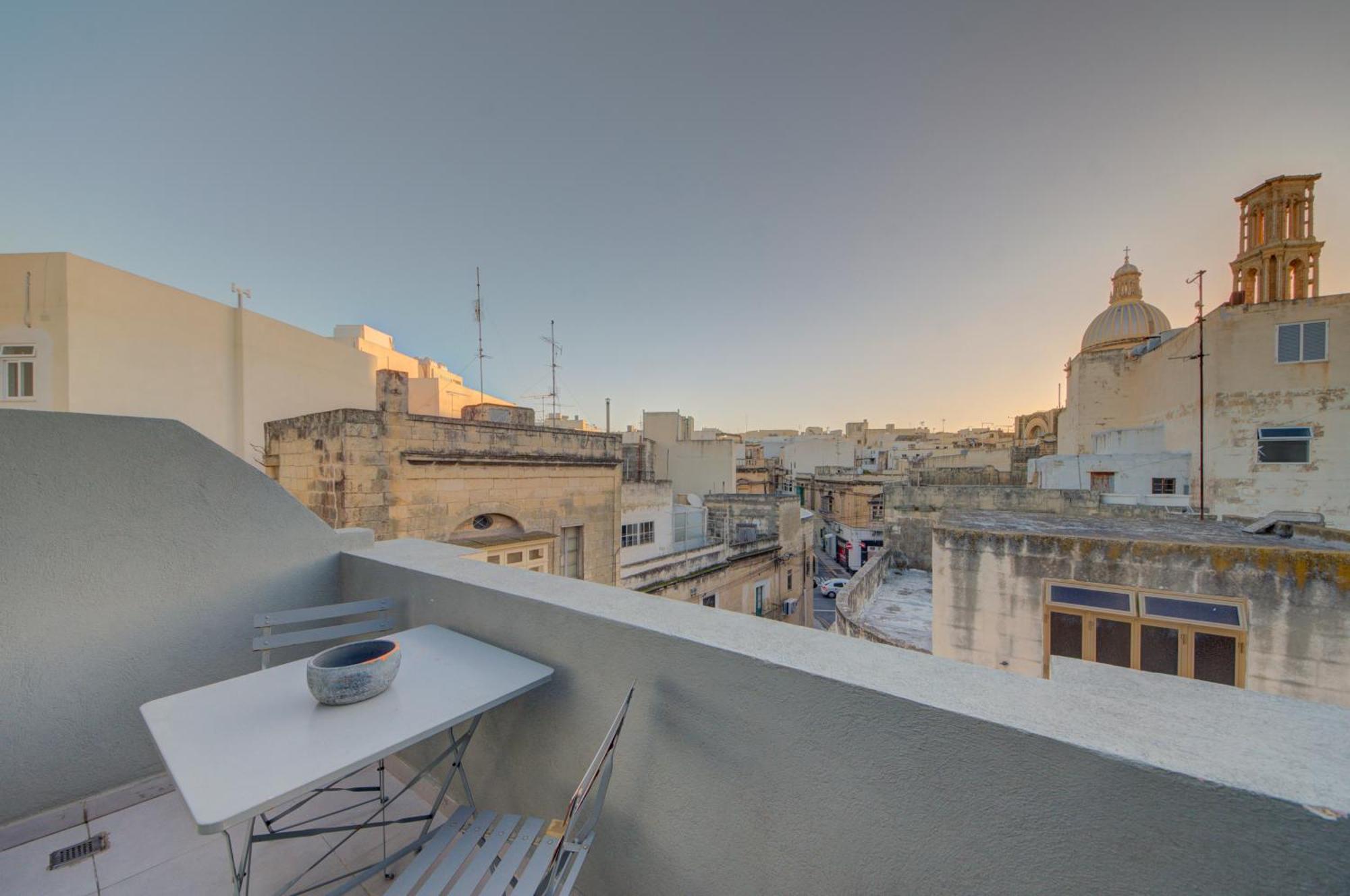 Cosy Penthouse In Hamrun - Walking Distance To Valletta Dış mekan fotoğraf